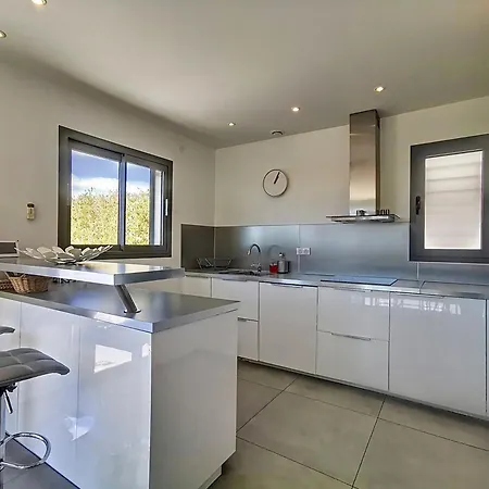 New In With Pool Superb View Neuve Au Castellet Avec Piscine Et Superbe Vue ル・カステレ