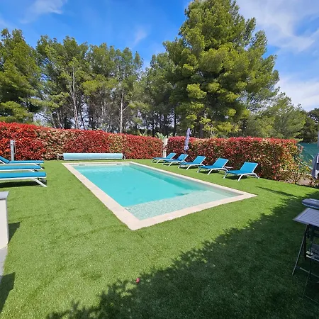 New In With Pool Superb View Neuve Au Castellet Avec Piscine Et Superbe Vue ル・カステレ