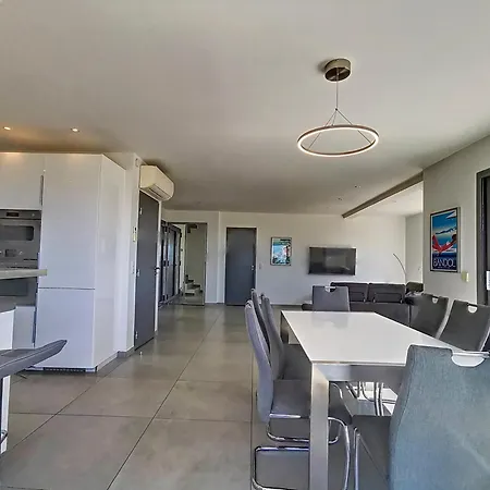 New In With Pool Superb View Neuve Au Castellet Avec Piscine Et Superbe Vue *
